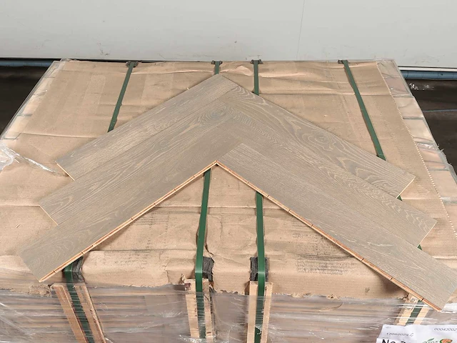 55 m2 parket eiken visgraat mutliplank - 660 x 110 x 14 mm - afbeelding 3 van  4