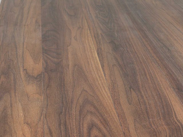 57 m2 laminaat plank - 1383 x 193 x 10 mm - afbeelding 1 van  4