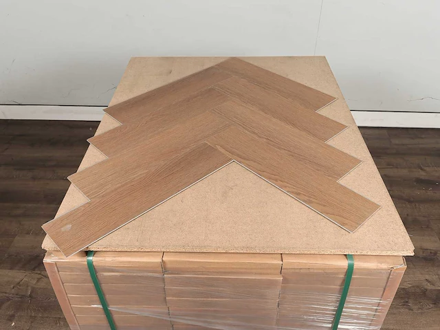 57 m2 pvc spc click visgraat - 600 x 150 x 5 mm - afbeelding 3 van  4