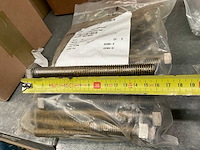 5/8-11x6” bolts (31x) - afbeelding 2 van  3