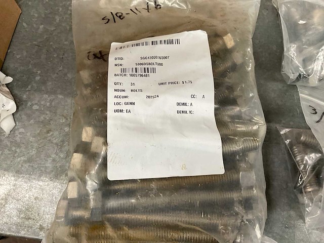 5/8-11x6” bolts (31x) - afbeelding 3 van  3