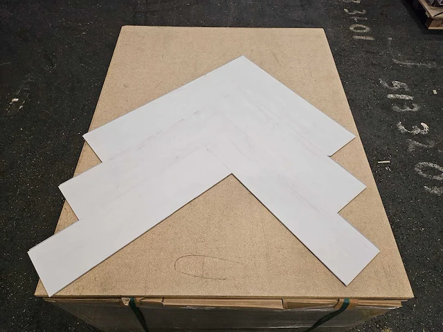 58 m2 pvc spc click visgraat - 610 x 150 x 5 mm - afbeelding 3 van  3