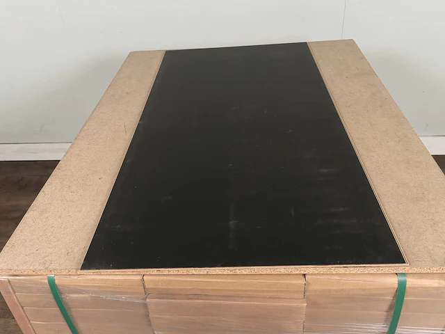 59 m2 laminaat mat xl tegel - 1220 x 610 x 8 mm - afbeelding 1 van  4