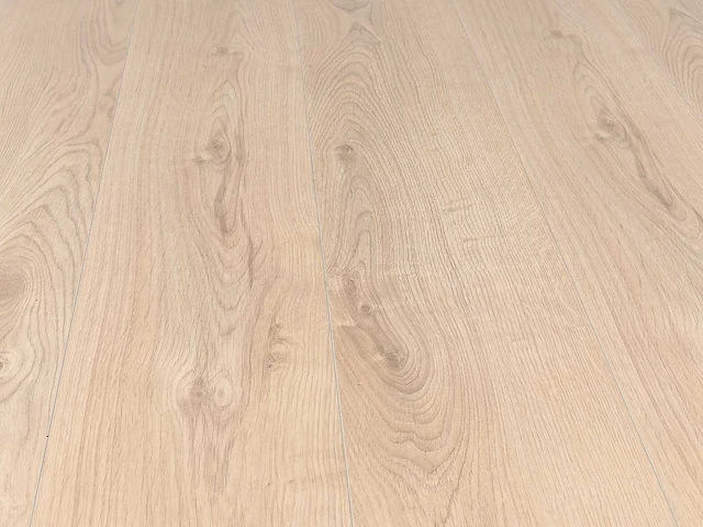 59 m2 laminaat plank - 1285 x 192 x 8 mm - afbeelding 1 van  4