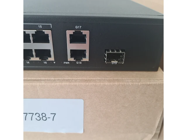 5x 19 poort ethernet switch met 16x poe - afbeelding 4 van  4