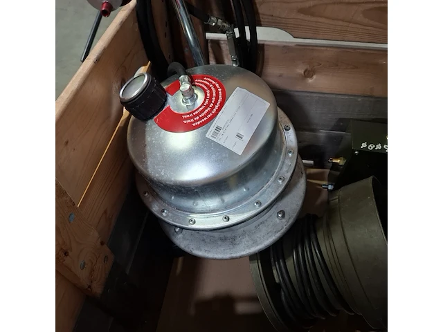5x aftap tank en divers gereedschap - afbeelding 3 van  11