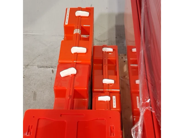 5x bhv kast en 7x koffer - afbeelding 4 van  18