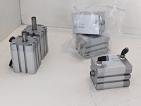 5x compacte cilinder festo, adn-40-30-i-p-a - afbeelding 1 van  8