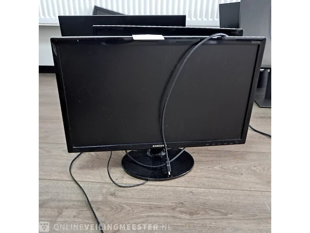 5x diverse monitoren o.a. samsung, acer, diverse soorten - afbeelding 2 van  9