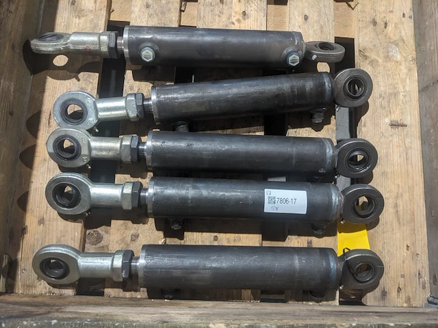 5x dubbelwerkende cilinder d=30/60 slag 200 - afbeelding 1 van  8