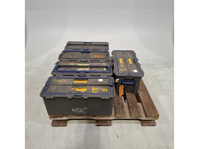 5x gereedschapskoffer met inhoud, o.a. fluke, stanley - afbeelding 1 van  12