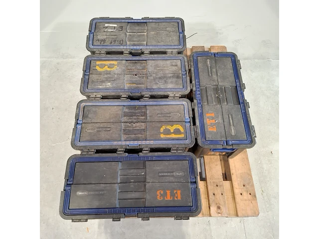5x gereedschapskoffer met inhoud, o.a. fluke, stanley - afbeelding 2 van  8