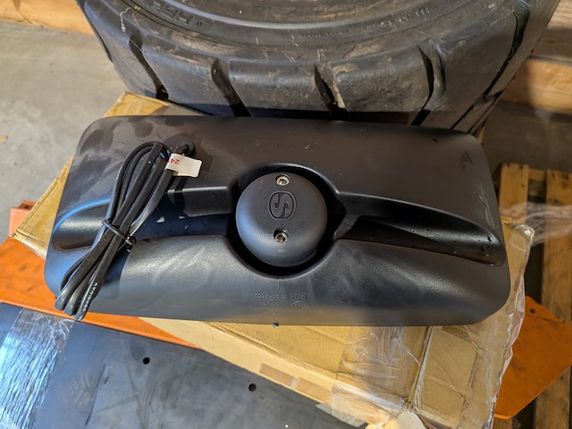 5x industriële band en diverse onderdelen, o.a. kenda, bkt & hankook - afbeelding 9 van  17