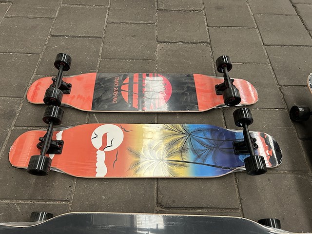 5x longboard, skateboard - afbeelding 6 van  8
