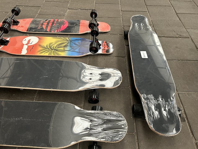 5x longboard, skateboard - afbeelding 8 van  8