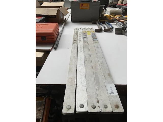 5x opvouwbare stratenmakers driehoek, stanley - afbeelding 2 van  3