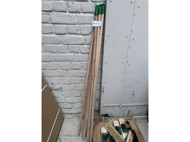 5x schrobbezem met steel - afbeelding 3 van  3