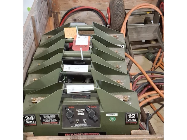 5x starthulp en 1x steekwagen t.b.v. starthulp, powervamp, o.a nato 200 - afbeelding 2 van  7