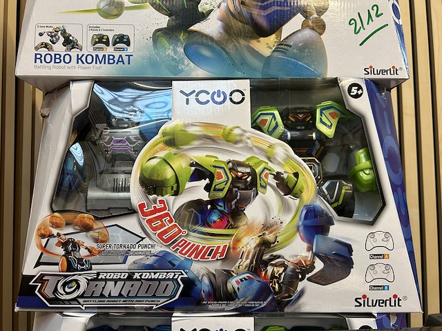5x twee battle robots bestuurbaar silverlit, robo kombat tornado - afbeelding 2 van  6