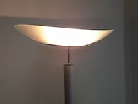 5x vloerlamp en 1x tafel lamp o.a. louis poulsen, o.a. 27087 - afbeelding 8 van  20