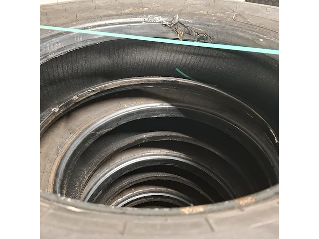 5x vrachtwagenband, goodyear, o.a g186 - afbeelding 4 van  5