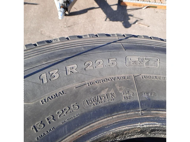 5x vrachtwagenband michelin, x-works - afbeelding 5 van  10
