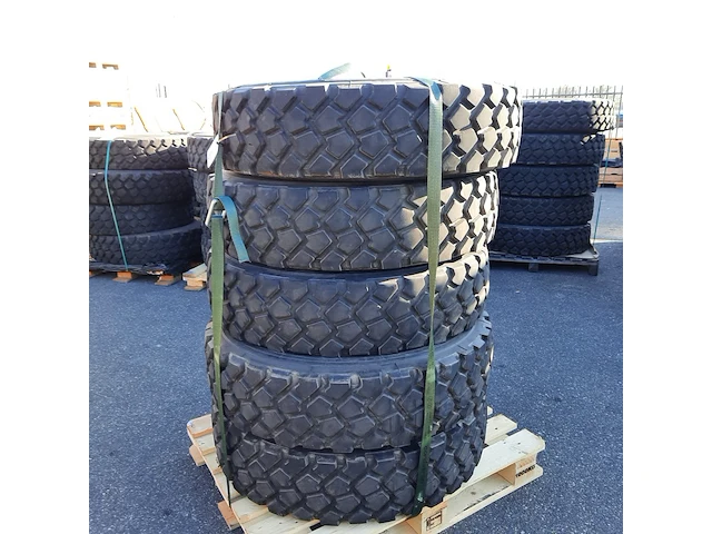 5x vrachtwagenband michelin, xzl - afbeelding 2 van  9