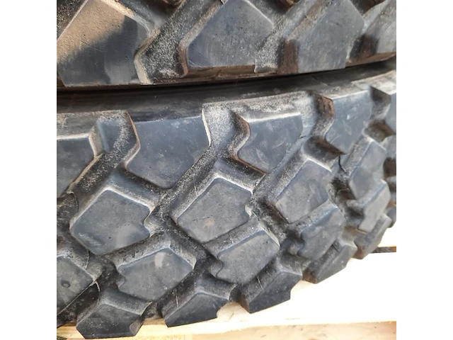 5x vrachtwagenband michelin, xzl - afbeelding 9 van  9