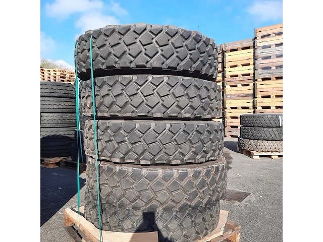 5x vrachtwagenband, michelin, xzl - afbeelding 1 van  9
