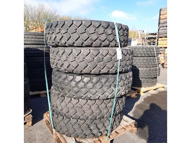 5x vrachtwagenband, michelin, xzl - afbeelding 1 van  9