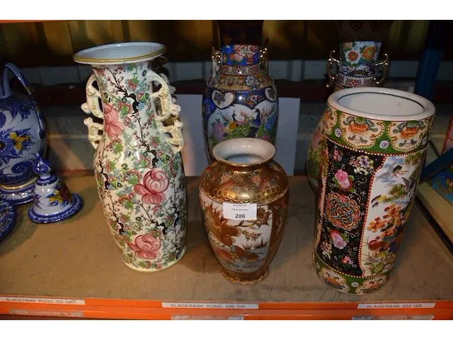 6 diverse grote chinese vazen - afbeelding 1 van  17