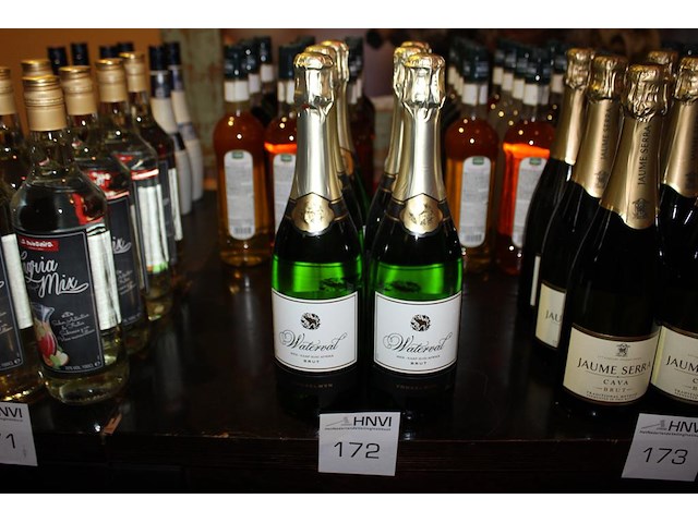 6 flessen fonkelwijn waterval brut. - afbeelding 1 van  2