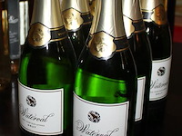 6 flessen fonkelwijn waterval brut. - afbeelding 2 van  2