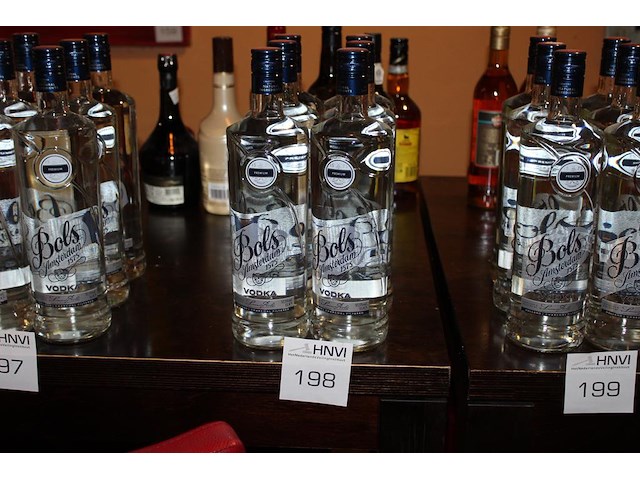 6 flessen vodka bols. - afbeelding 1 van  2