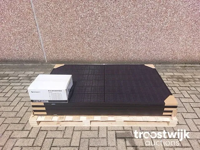 6 full black ulica solar ul-330 zonnepanelen en 1 growatt mic-2000 tl-x omvormer (1-fase) - afbeelding 1 van  7