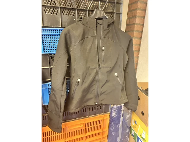 6 jasjes met capu, hoody mt 38 2x mt40 3x mt42 1x. ze vallen klein uit - afbeelding 4 van  5