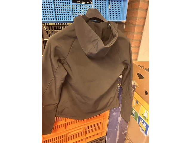 6 jasjes met capu, hoody mt 38 2x mt40 3x mt42 1x. ze vallen klein uit - afbeelding 5 van  5