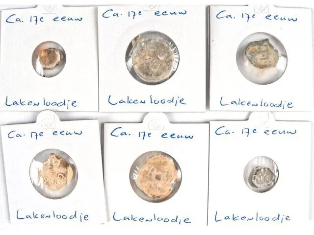 6 lakenloodjes ca. 17e eeuw - afbeelding 1 van  1