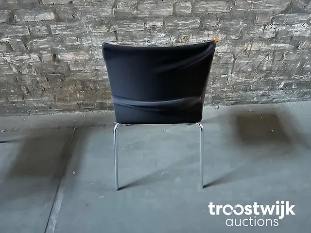 6 pedrali kuadra stapelbare desgin stoelen met beschermcover - afbeelding 8 van  11