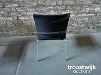 6 pedrali kuadra stapelbare desgin stoelen met beschermcover - afbeelding 8 van  11