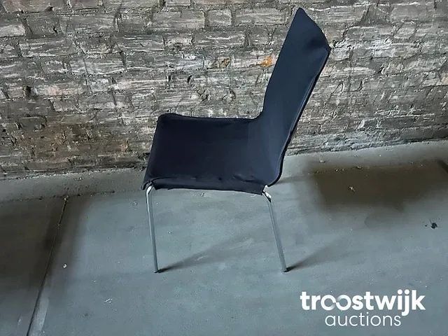 6 pedrali kuadra stapelbare desgin stoelen met beschermcover - afbeelding 11 van  11