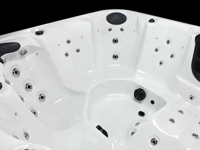 6-persoons buitenspa met balboa (plug and play) - afbeelding 15 van  17