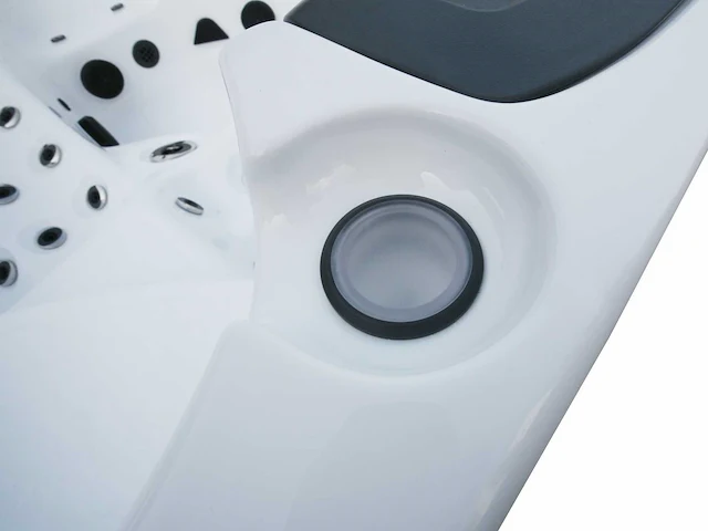 6-persoons buitenspa met bluetooth - afbeelding 2 van  20