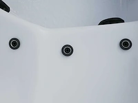 6-persoons buitenspa met bluetooth - afbeelding 4 van  20