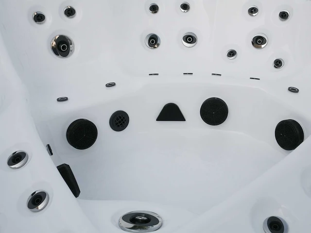 6-persoons buitenspa met bluetooth - afbeelding 16 van  20