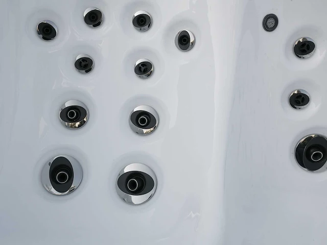 6-persoons buitenspa met bluetooth - afbeelding 19 van  20