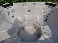 6 persoons jacuzzi en buitenspa - afbeelding 3 van  25