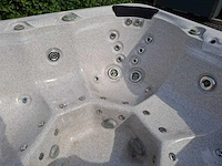 6 persoons jacuzzi en buitenspa - afbeelding 7 van  25