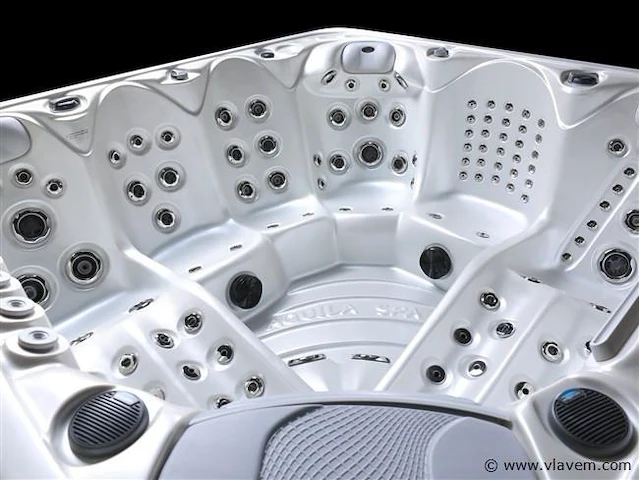 6 persoons outdoor spa met waterjets 230x230cm - wit / zwarte zijkant incl. wifi - afbeelding 12 van  17