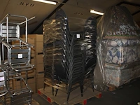 60 stackchairs - afbeelding 1 van  2